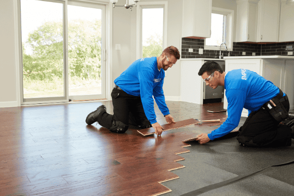 Carpet-and-wood-flooring-installation-2